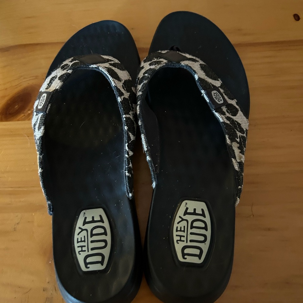 Hey Dude flip flops